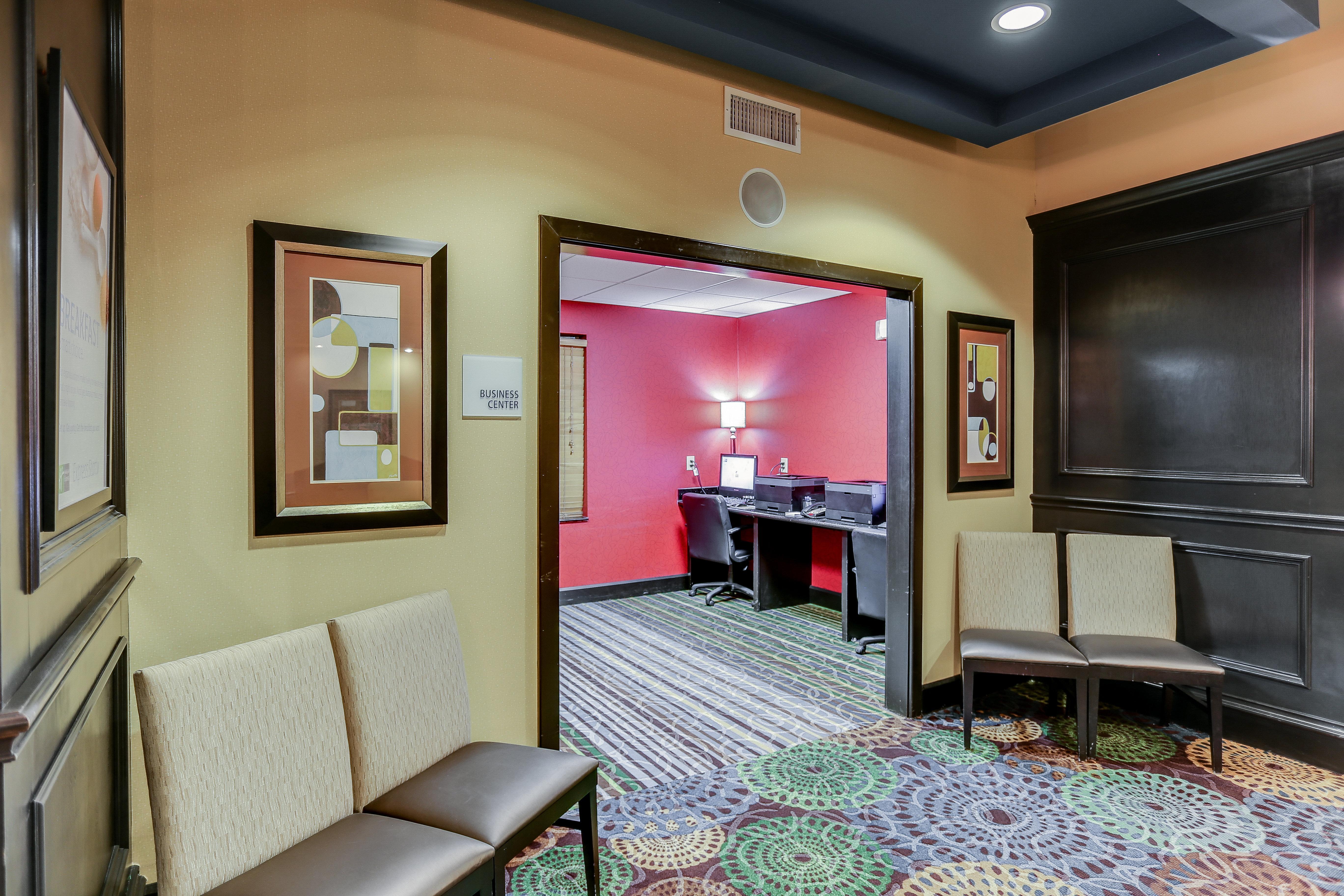 Holiday Inn Express Hotel & Suites Huntsville By Ihg Exterior foto