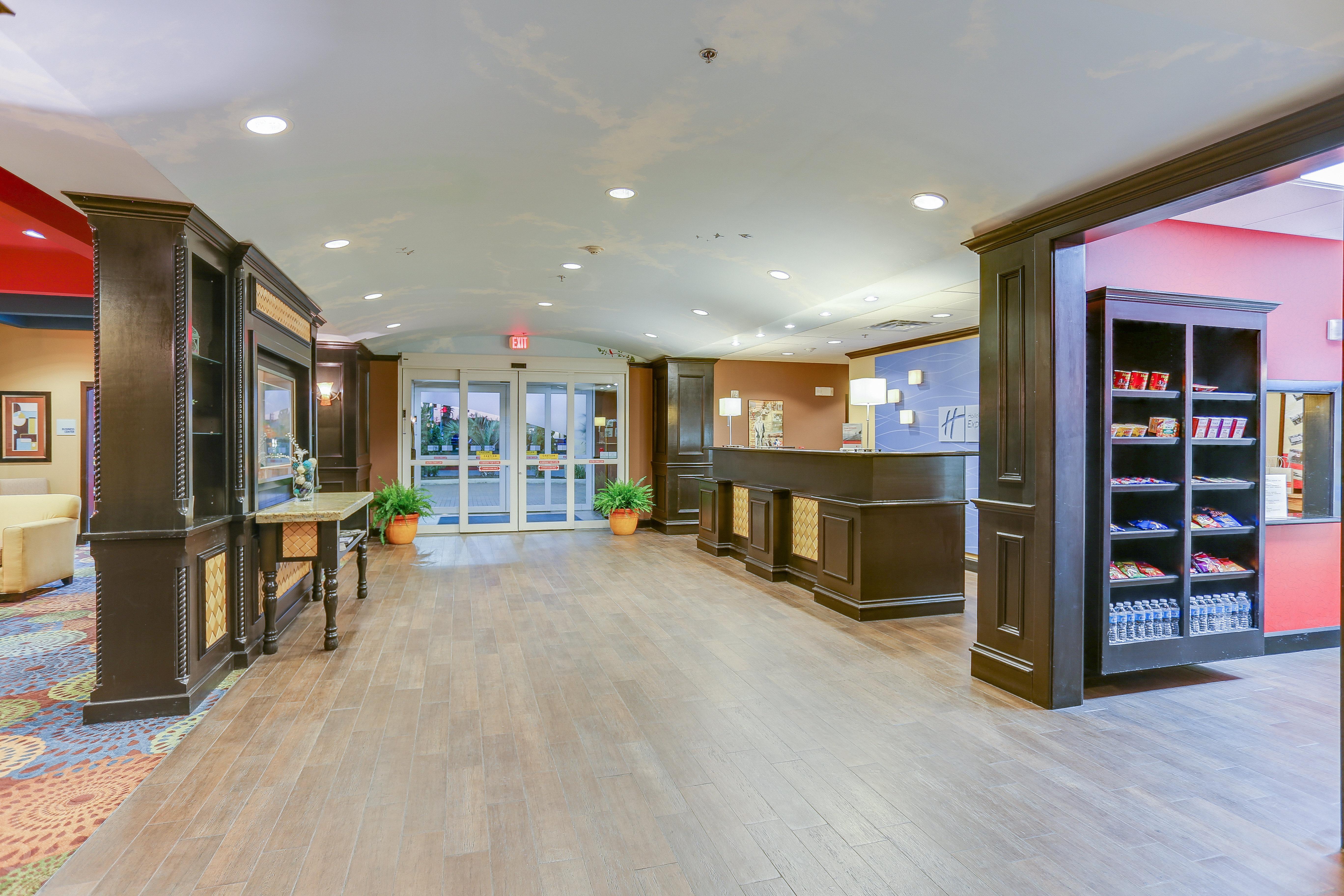 Holiday Inn Express Hotel & Suites Huntsville By Ihg Exterior foto