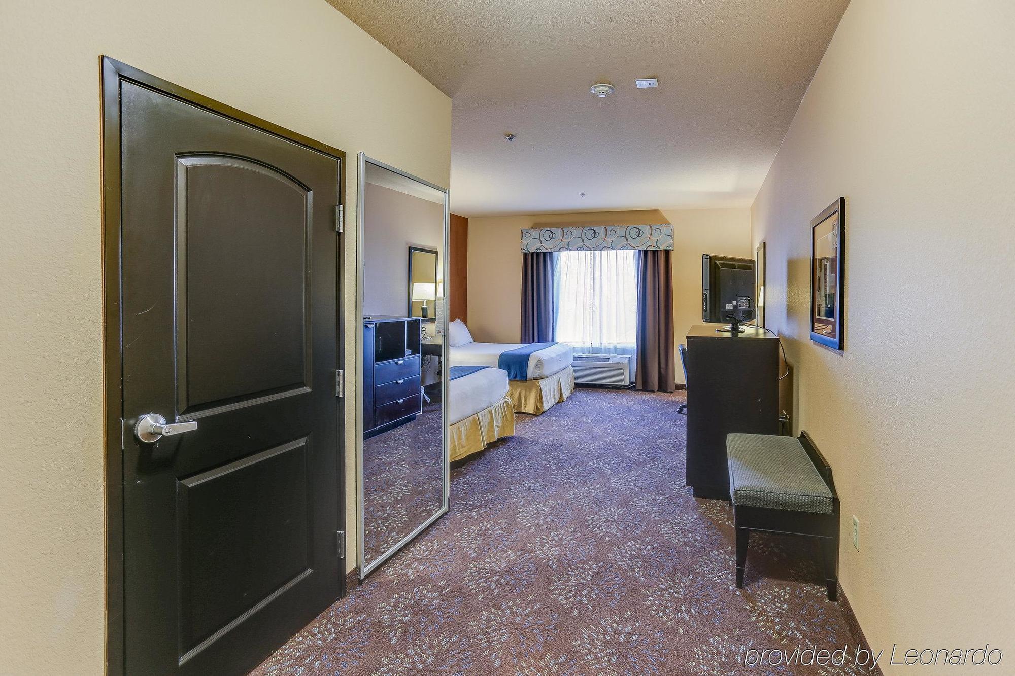 Holiday Inn Express Hotel & Suites Huntsville By Ihg Exterior foto
